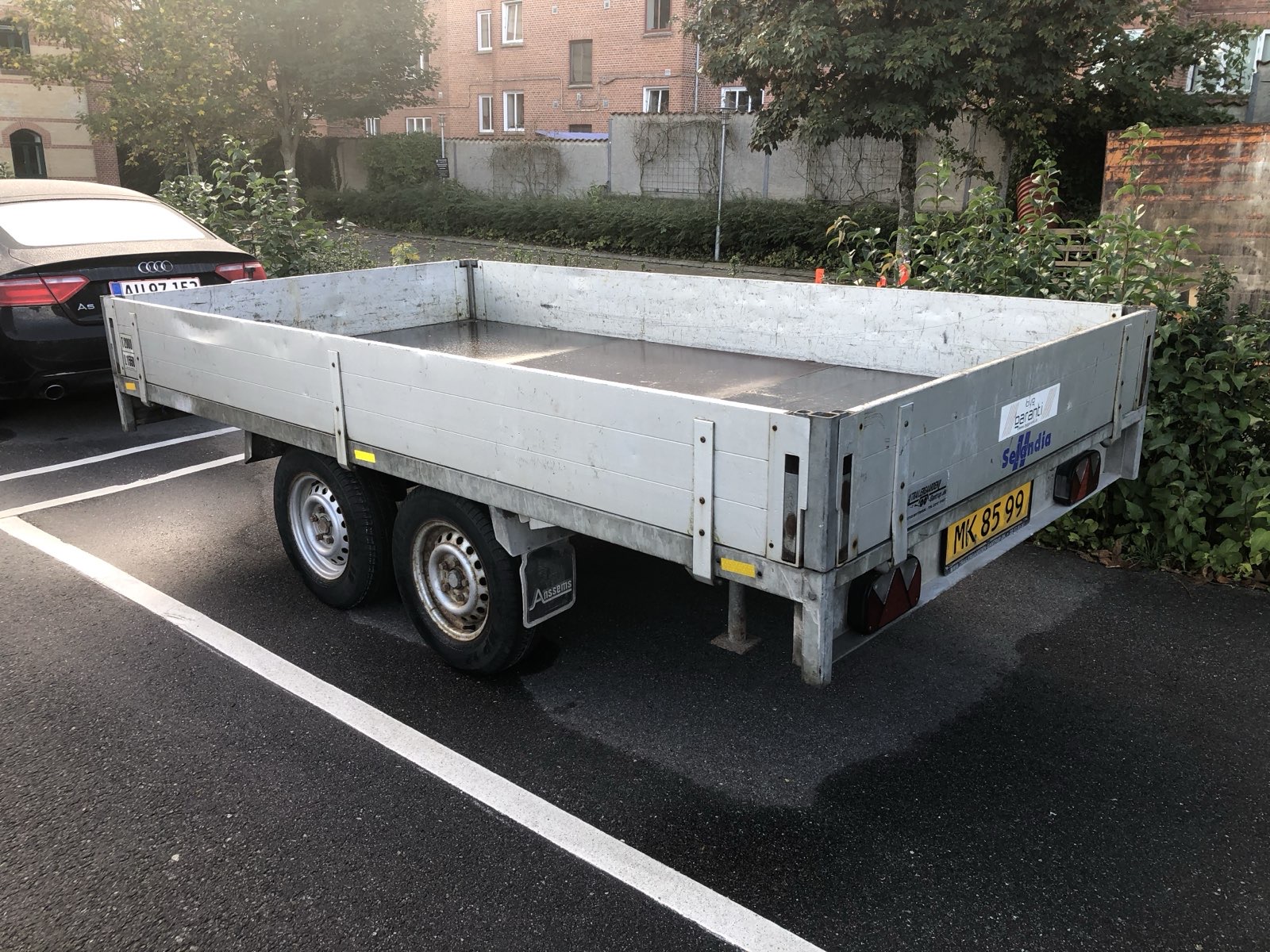 2 tons trailer