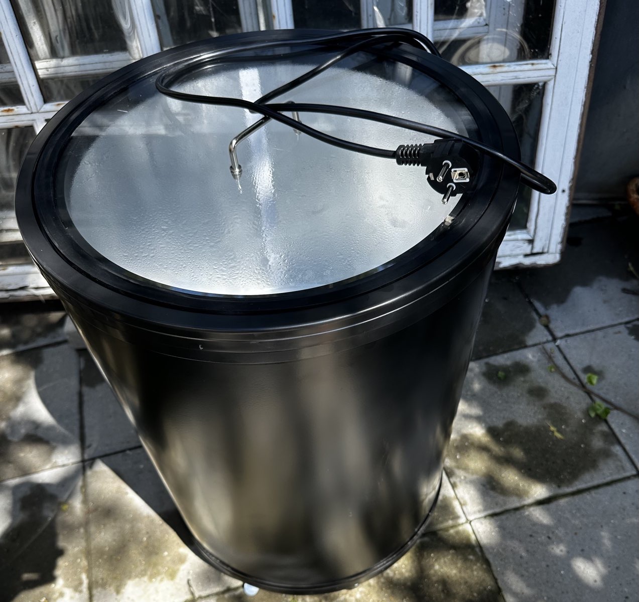 Lej en Drikkevarekøler 30L eller 16 Fl.