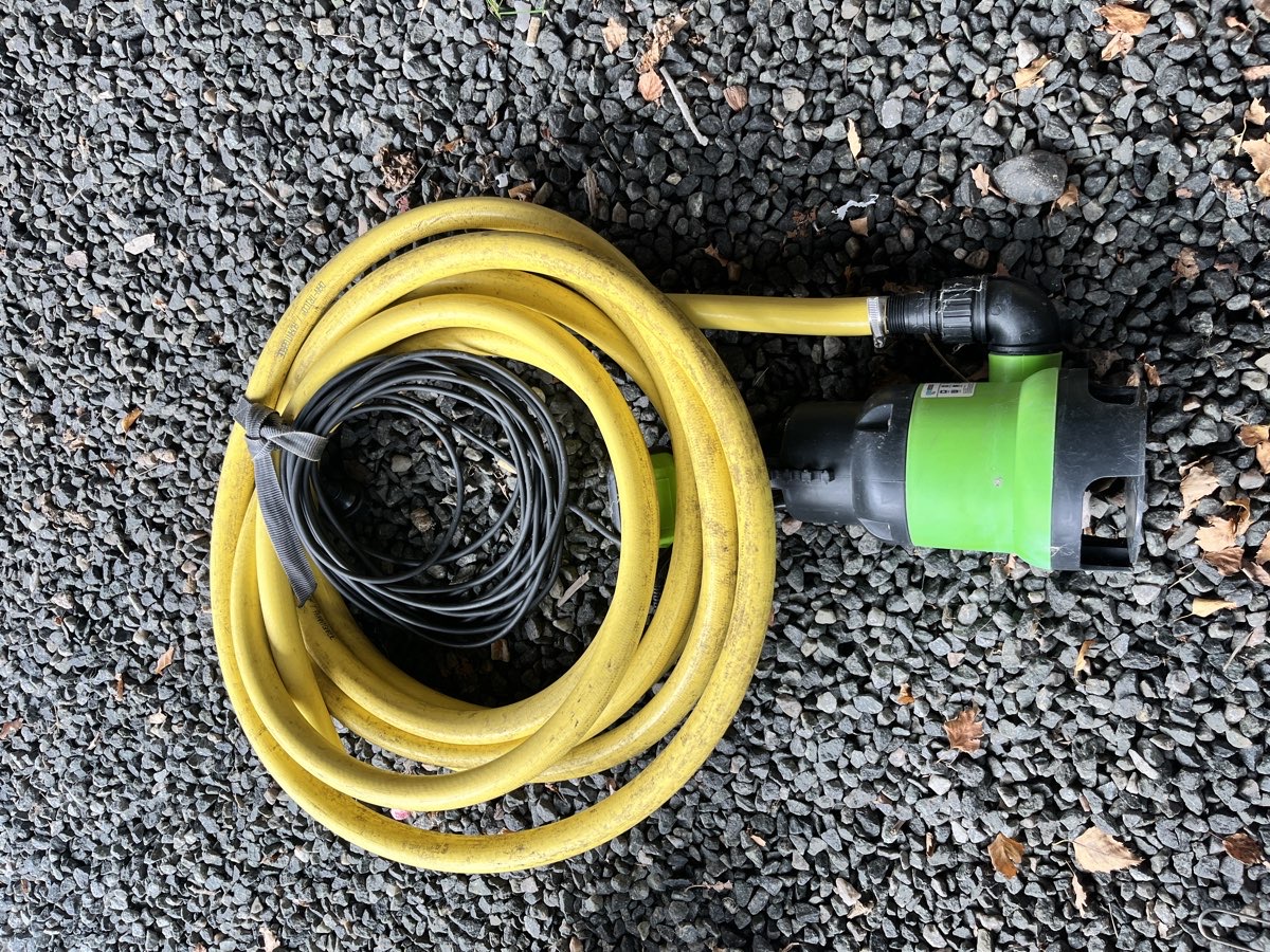 Dykpumpe med 10 mtr slange