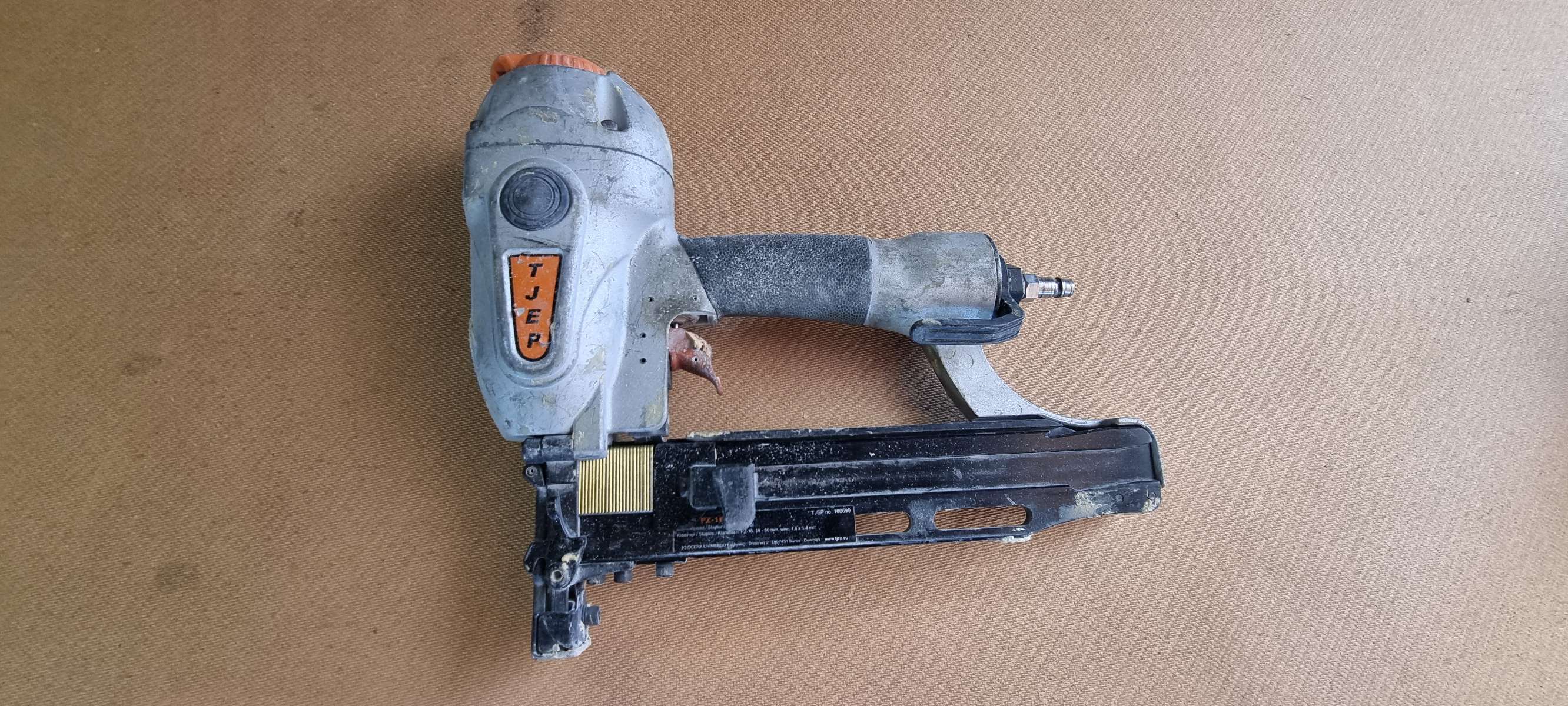 Lej en Klammer pistol