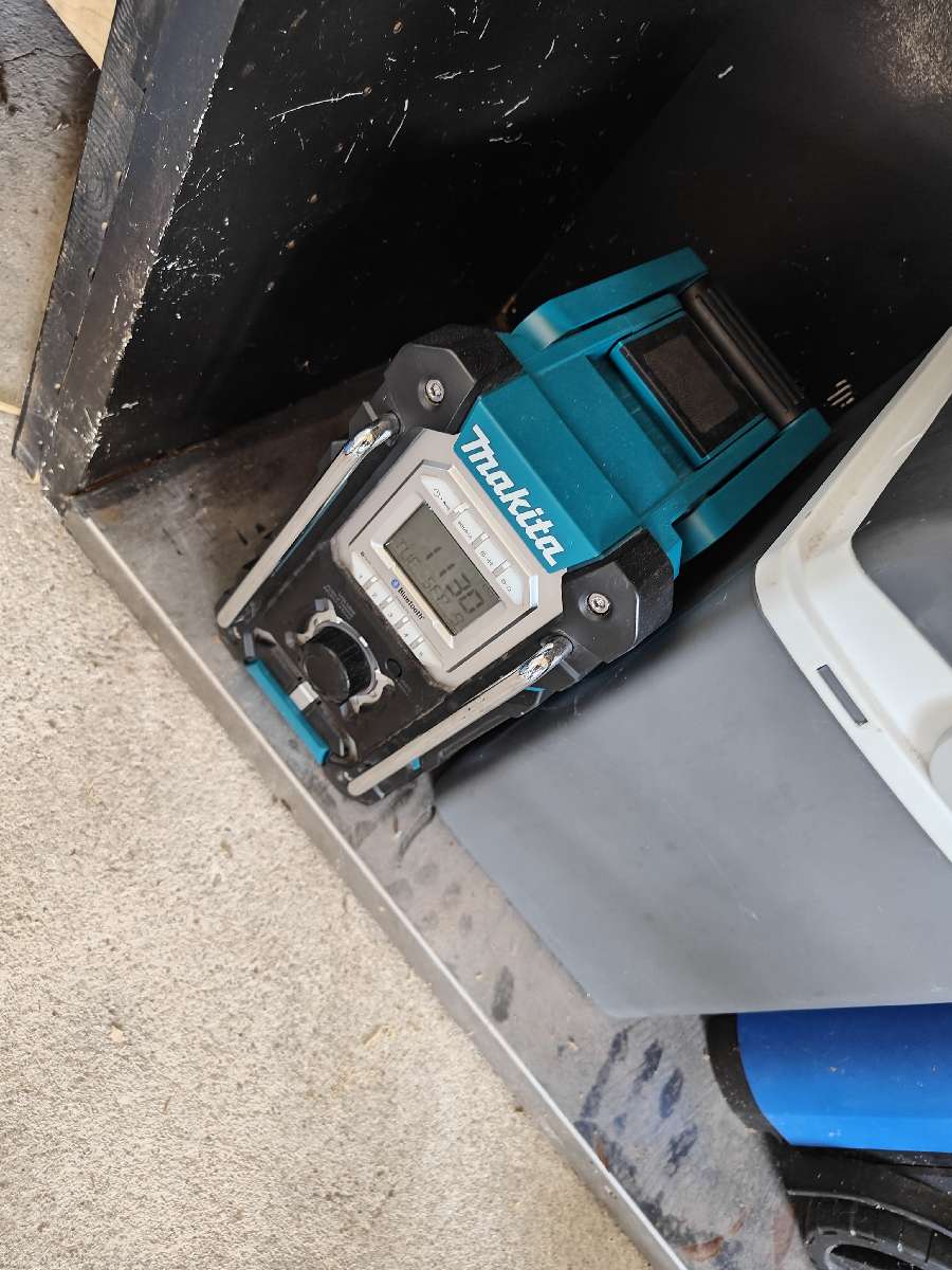 Makita Radio m. Bluetooth u. Batteri