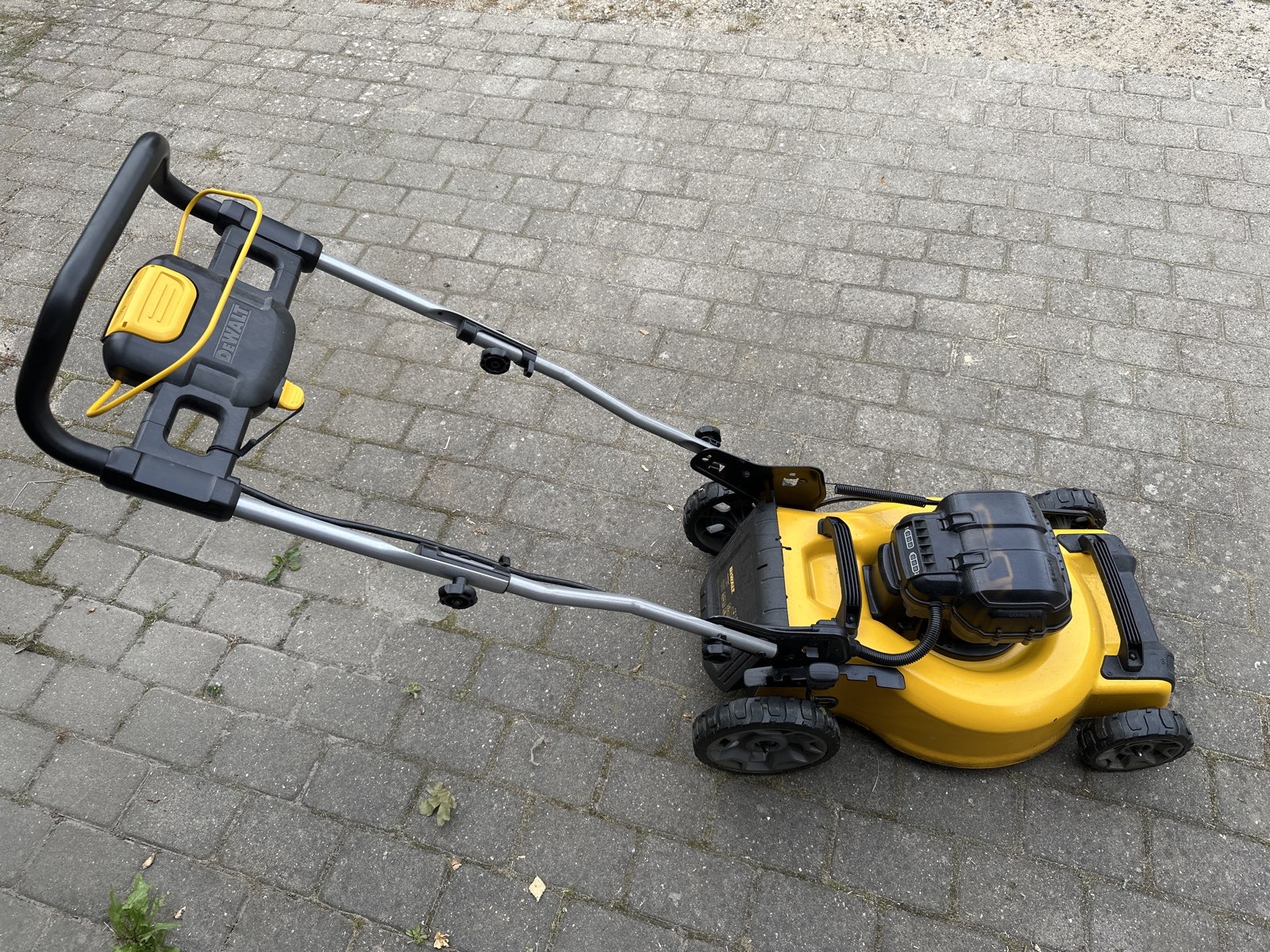 Lej en Plæneklipper, batteri