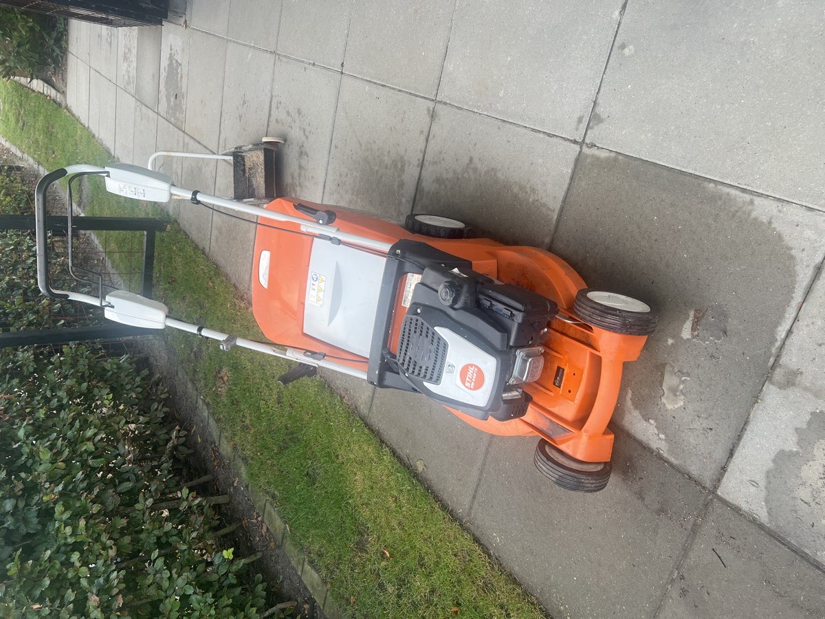 Lej en Plæneklipper