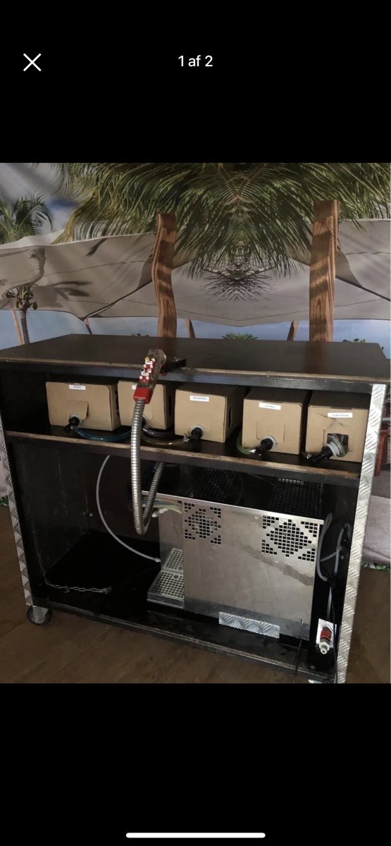 Lej en Rullebar med drinks anlæg